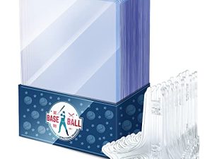 جراب صلب بأكمام بطاقات بلاستيكية صلبة وغطاء صلب 3 × 4 واقي لأكمام بطاقات اللعب للبيسبول وكرة السلة وكرة السلة الرياضية مع حامل صغير للعرض (130 قطعة)