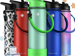 زجاجة ماء الأصدقاء من Frost Buddy بسعة 40 أونصة مع مصاصة وغطاء ومقبض Paracord | أبرد زجاجة مياه معزولة لمدة 24 ساعة | 40 أوقية خالية من التسرب | زجاجة ماء من الفولاذ المقاوم للصدأ للسفر والرياضة والمهام في الوهج