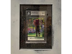 Generic Ultimate Graded Sports Card حامل معلق على الحائط وقائي مثبت على الحائط 9.5x7.5 في الإطار لحماية وإظهار البطاقات القياسية النادرة PSA و BGS المعتمدة ولوحة التقييم (1 ، رمادي)